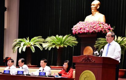  Bí thư Thành ủy TP HCM Nguyễn Thiện Nhân phát biểu tại hội nghị ngày 2-1-2018