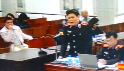  Đại diện Viện Kiểm sát đối đáp chiều 16/1.