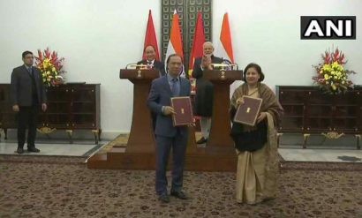  Lễ trao đổi Bản ghi nhớ giữa Bộ Thông tin và Truyền thông Việt Nam và Bộ Thông tin và Phát thanh truyền hình Ấn Độ về hợp tác trong lĩnh vực thông tin và phát thanh truyền hình trước sự chứng kiến của hai Thủ tướng vào tối 24-1 - Ảnh: ANI