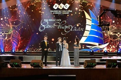 Hồng Nhung và Lê Hiếu trên sân khấu "Cánh buồm xuân"