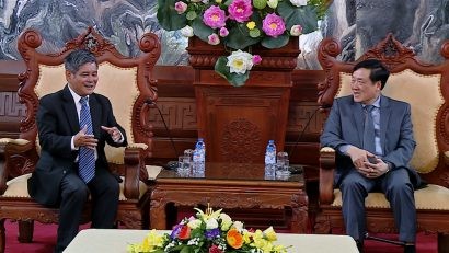  Chánh án Nguyễn Hòa Bình tiếp Chủ tịch Hội Luật quốc tế Việt Nam. Ảnh Hải Đăng