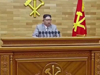  Nhà lãnh đạo Triều Tiên Kim Jong-un đọc bài phát biểu năm mới 2018 với lời cảnh báo nhằm vào nước Mỹ