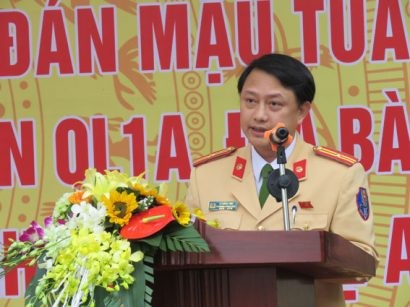 Đồng chí Thiếu tá Lê Hồng Thái – Phó trưởng phòng CSGT (PC67) phát biểu tại buổi lễ ra quân đợt cao điểm.