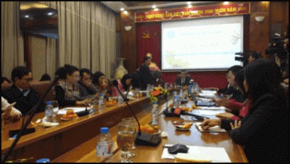 TS. Lê Văn Khảm - Vụ trưởng vụ BHYT (Bộ Y tế) trả lời phỏng vấn báo chị tại Họp báo định kỳ tháng 12/2017