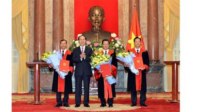  Chủ tịch nước Trần Đại Quang trao quyết định bổ nhiệm chức danh Thẩm phán TANDTC và chức vụ Phó Chánh án TANDTC