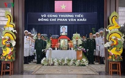 Tang lễ Đồng chí Phan Văn Khải được tổ chức theo nghi thức Quốc tang.