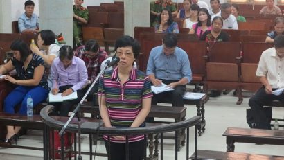  Bị cáo Châu Thị Thu Nga cùng đồng phạm trong phiên tòa sơ thẩm