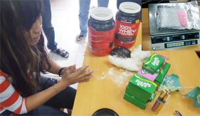  Một vụ vận chuyển ma túy qua đường bưu điện bị phát hiện.