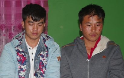  Hai anh em Chơ Già, Chăn Già tại Công an tỉnh Xiêng Khoảng (ảnh BĐBP cung cấp)