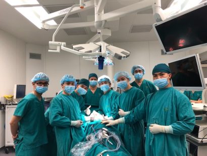 Các bác sỹ Việt Nam và Nhật Bản tham gia ca mổ u phổi tại bệnh viện Xanhpon