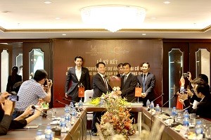 Lãnh đạo Tập đoàn Tân Hoàng Minh và Coteccons tại buổi lễ ký kết hợp đồng nguyên tắc tổng thầu thiết kế và thi công dự án Nam Đại Cồ Việt