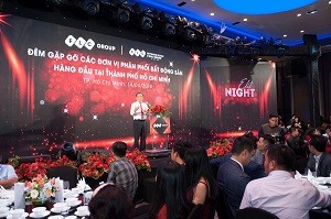 Ông Lê Hoàng Châu - Chủ tịch Hiệp hội bất động sản TP.HCM chia sẻ tại buổi lễ. 