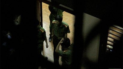  Lực lượng chức năng phong tỏa lối vào nhà riêng cựu Tổng cục trưởng Tổng cục Cảnh sát tối ngày 6/4