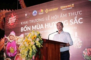 Master chef Phạm Tuấn Hải phát biểu tại lễ khai trương Lễ hội ẩm thực Bốn mùa hương sắc
