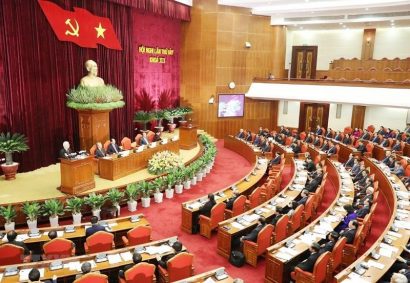 Ngày 21-5-2018, Tổng Bí thư Nguyễn Phú Trọng đã ký ban hành Nghị quyết Hội nghị lần thứ bảy Ban Chấp hành Trung ương Khóa XII về cải cách chính sách tiền lương
