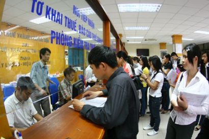 Cân nhắc việc tăng quyền cho cán bộ thuế.