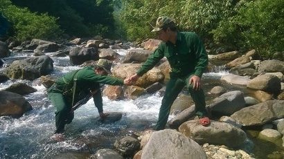  Lực lượng chống ma túy và tội phạm bộ đội biên phòng Thừa Thiên - Huế trong một cuộc tuần tra
