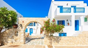  Villa Blanco tọa lạc gần những tiện ích tiểu khu và nội khu.