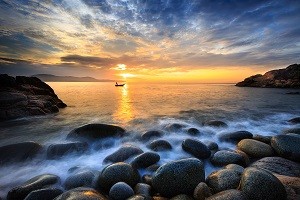 Từ The Coastal Hill, gia chủ sẽ ngắm được toàn cảnh bình minh và hoàng hôn biển đẹp như tranh vẽ. 