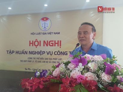  Chủ tịch Hội Luật gia Việt Nam Nguyễn Văn Quyền phát biểu tổng kết hội nghị tập huấn.