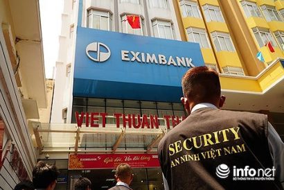 Một trong số các bị can trong vụ mất 245 tỷ đồng tiền tiết kiệm tại Eximbank Chi nhánh TP HCM được cho tại ngoại.