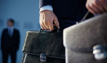 Luật pháp trong thế giới ngoại giao tuy rất rõ ràng và cụ thể nhưng lại có thể bị lách, bị lấn lướt và vô hiệu hoá (Hình minh họa)