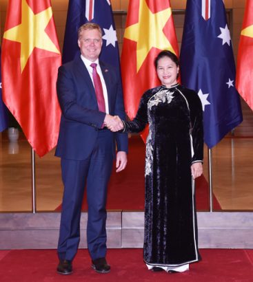 Chủ tịch Quốc hội Nguyễn Thị Kim Ngân đón Chủ tịch Hạ viện Australia Tony Smith