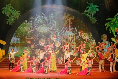 Một màn biểu diễn đầy màu sắc của Giải thưởng Du lịch Việt Nam năm 2018