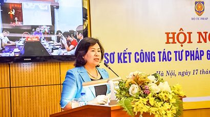  Phó Chánh án TANDTC Nguyễn Thúy Hiền phát biểu tại Hội nghị