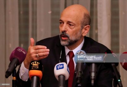 Thủ tướng Jordan mới được bổ nhiệm Jordanian Omar al-Razzaz gặp mặt các thành viên của Liên minh lãnh đạo