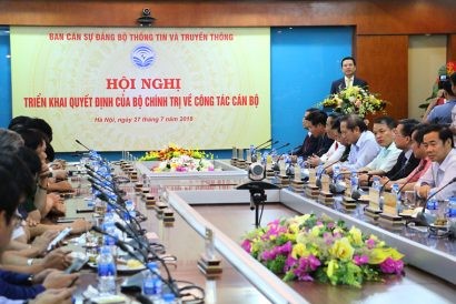  Quyền Bộ trưởng Bộ TT&TT kiêm Phó trưởng Ban Tuyên giáo TW Nguyễn Mạnh Hùng phát biểu nhận nhiệm vụ mới