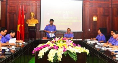  Vụ trưởng Vụ 5 Nguyễn Huy Tiến báo cáo tình hình công tác 6 tháng của đơn vị