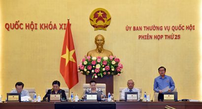 Phó Chủ tịch Quốc hội Đỗ Bá Tỵ điều khiển phiên họp