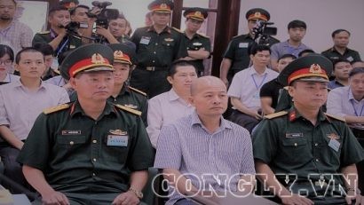  Các bị cáo tại phiên tòa xét xử