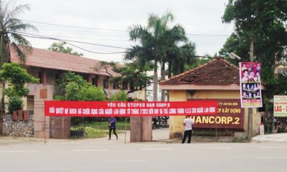  Người lao động Xí nghiệp gạch Đông Văn thuộc Công ty CP Xây dựng Hancorp 2 (Thanh Hóa) bị nợ lương, nợ BHXH, BHYT kéo dài