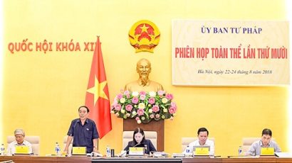 Phó Chủ nhiệm Ủy ban Tư pháp Nguyễn Công Hồng phát biểu tại phiên họp