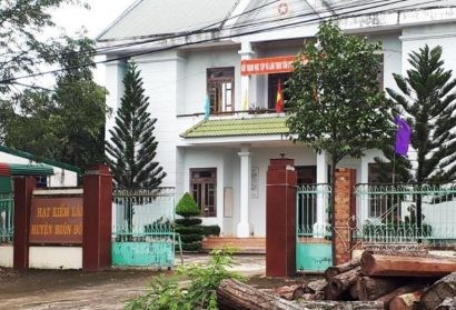  Hạt kiểm lâm huyện Buôn Đôn nơi ông Khang từng làm Hạt trưởng đã tiếp tay, nhận tiền của ông trùm gỗ lậu Phượng “râu”