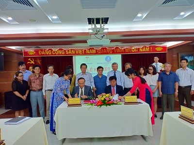 Toàn cảnh buổi lễ ký kết