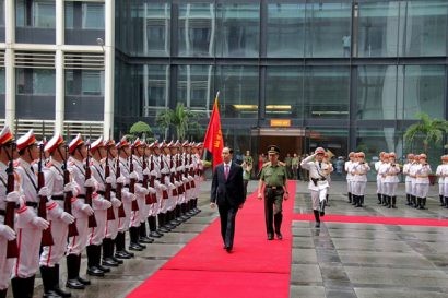  Chủ tịch nước Trần Đại Quang duyệt đội danh dự CAND