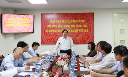 Bộ trưởng Bộ Nội vụ, Phó Trưởng Ban thường trực Ban chỉ đạo CCHC của Chính phủ, Lê Vĩnh Tân – Trưởng đoàn kiểm tra phát biểu tại buổi làm việc