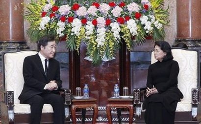  Quyền Chủ tịch nước Đặng Thị Ngọc Thịnh tiếp Thủ tướng Hàn Quốc Lee Nak-yon
