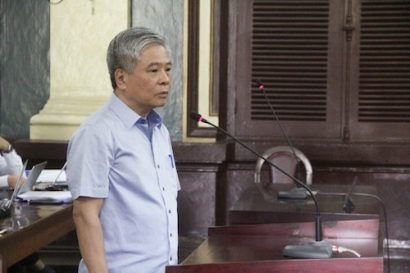 Bị cáo Đặng Thanh Bình nói lời nói sau cùng tại phiên sơ thẩm. Ảnh: Dân Việt.