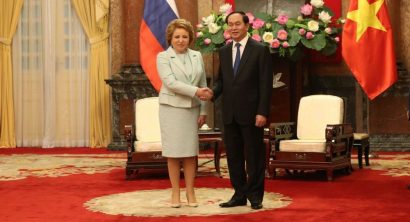 Chủ tịch Hội đồng LB Nga Valentina Matviyenko và Chủ tịch nước Trần Đại Quang. Ảnh: Sputnik