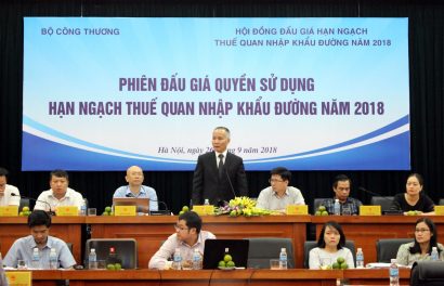 Thứ trưởng Bộ Công Thương Trần Quốc Khánh phát biểu tại phiên đấu giá