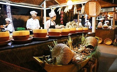  Khám phá không gian ẩm thực đa màu sắc tại chợ quê FLC Sầm Sơn