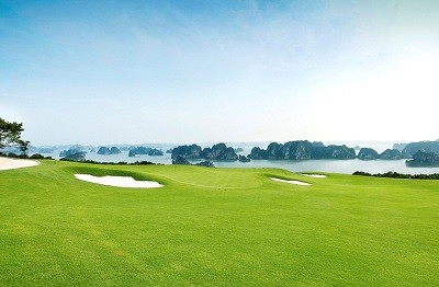 FLC Halong Golf Club có tầm nhìn thu trọn vịnh Hạ Long kỳ vĩ