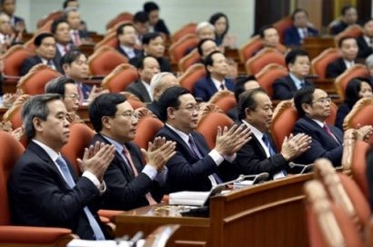  Các đại biểu dự bế mạc Hội nghị Trung ương 8. - Ảnh: VGP/Nhật Bắc