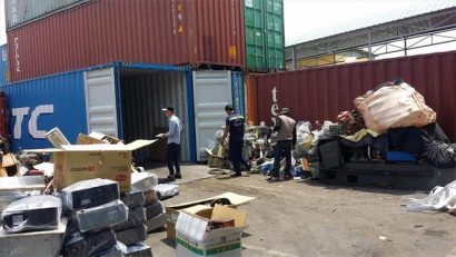 Hàng ngàn container phế liệu đang tồn đọng tại các cảng