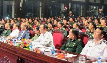  Các đại biểu dự Chương trình Giao lưu “Sáng mãi tinh thần thượng tôn pháp luật”.