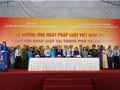  Nhiều địa phương sôi nổi hưởng ứng Ngày Pháp luật